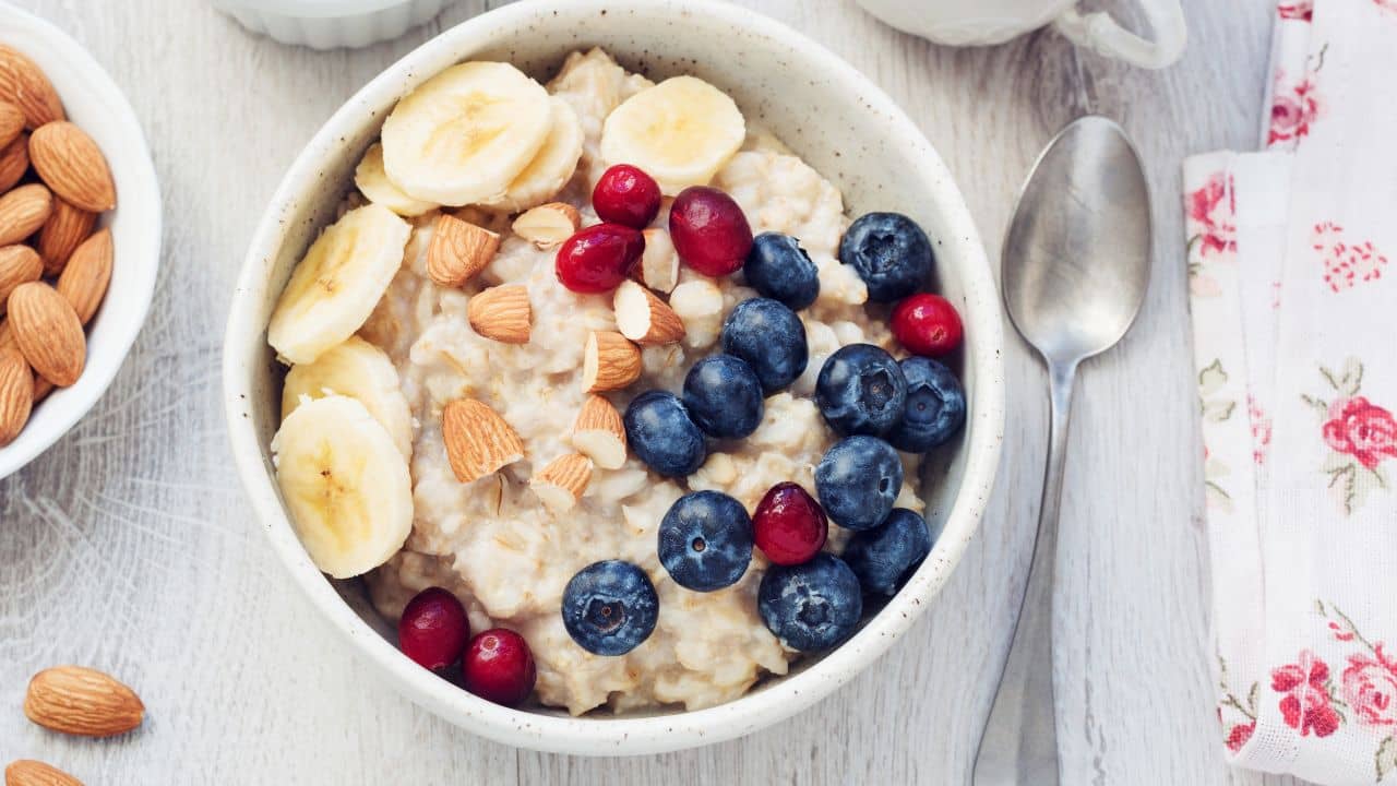 Oatmeal With Nut Butter